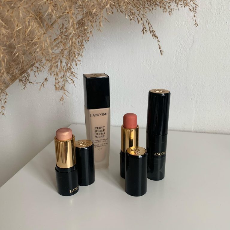 Creating a Summer Day Makeup Look